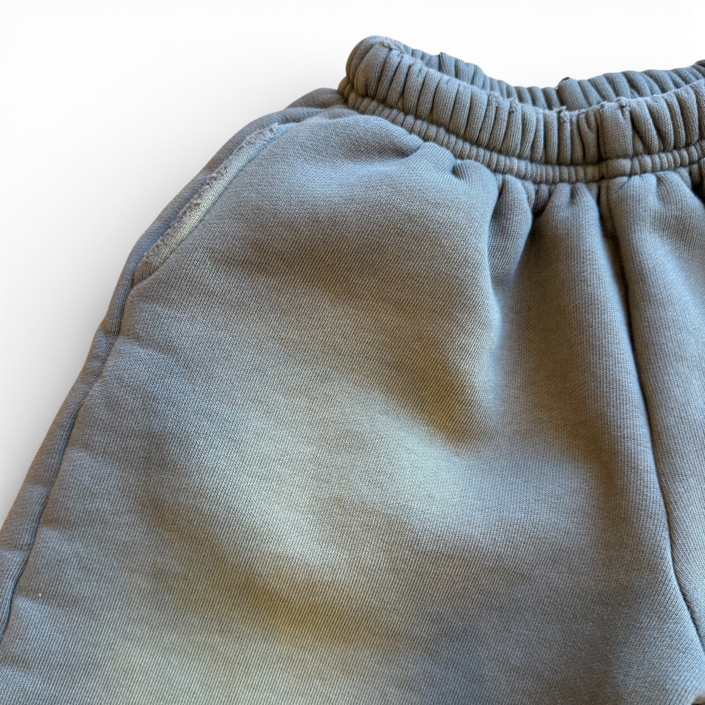 SUNBURNED SWEATS OLIVE